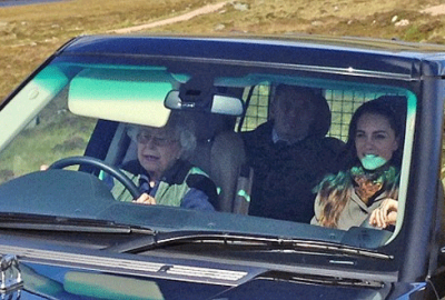 Kraliçe direksiyonda