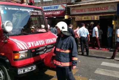 Tatlıcı dükkanının zemini çöktü