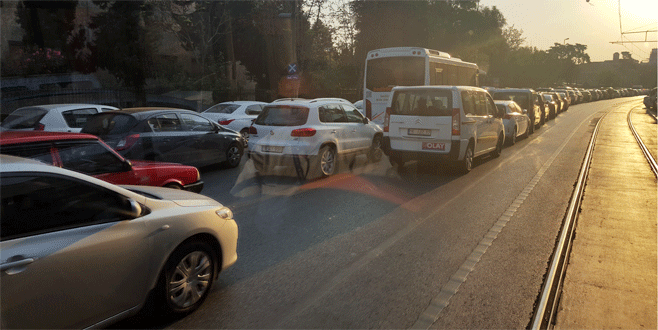 Bursa’da tarihi camiler doldu taştı