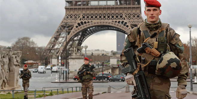 Fransa’da 15 bine yakın kişi izleniyor