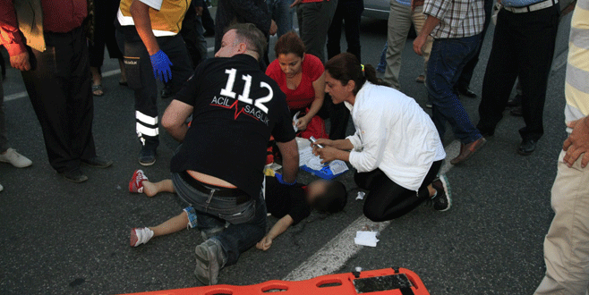 Otomobilin çarptığı çocuk hayatını kaybetti