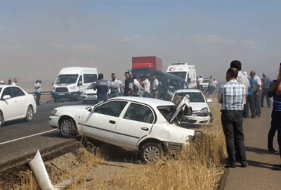 Anız yangını zincirleme trafik kazasına neden oldu