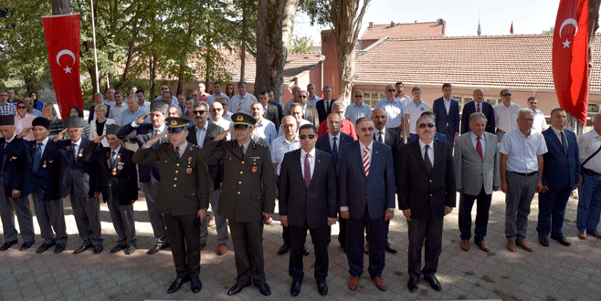 Mustafakemalpaşa’da çifte bayram