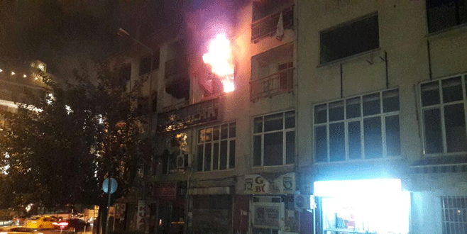 Bursa’da metruk binada yangın
