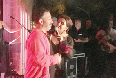 Sahnede Cem sürprizi