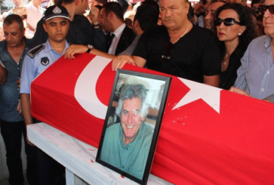 Tarık Akan son yolculuğuna uğurlandı