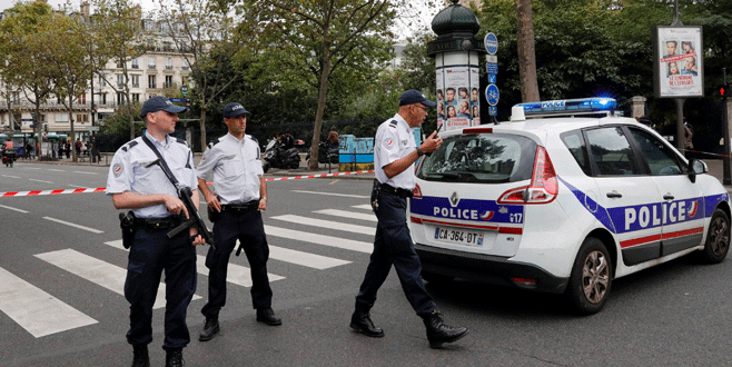Paris’te yanlış alarm paniği