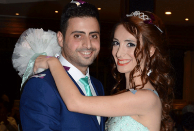 Begüm ve Ali nişanlandı