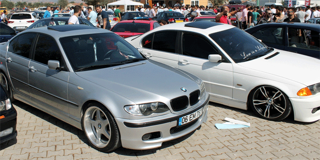 Modifiye araç tutkunları Bursa’da bir araya geldi