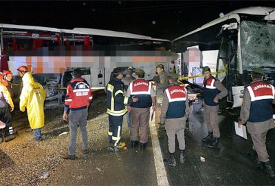 Bursa seferini yapan otobüs kaza yaptı: 2 ölü, 66 yaralı