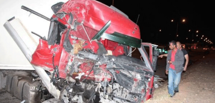 Suriyeli sığınmacıları taşıyan minibüs TIR’la çarpıştı: 31 yaralı