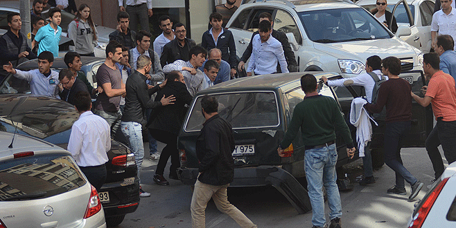 Palalı sürücü dehşet saçtı: Kaza yaptıktan sonra kaçarken…