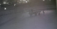 At arabalı hırsızlar güvenlik kameralarına yakalandı