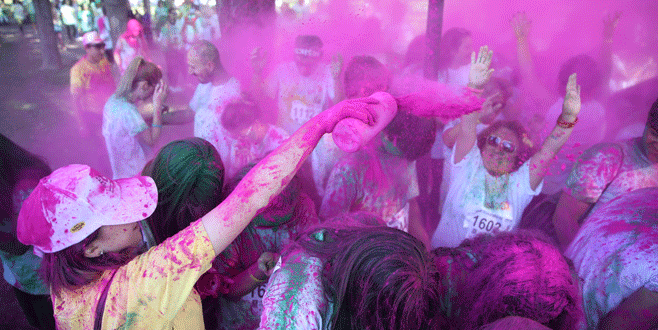 Bursa’da ‘Renkli Koşu’ etkinliği