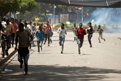 Göstericilere ateş açıldı