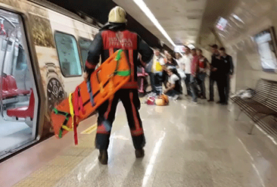 Şişhane’de bir kadın metro raylarına düştü