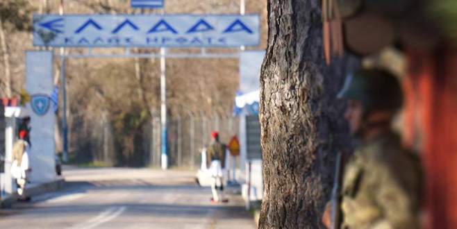 Yunanistan’a 5 Türk daha kaçtı