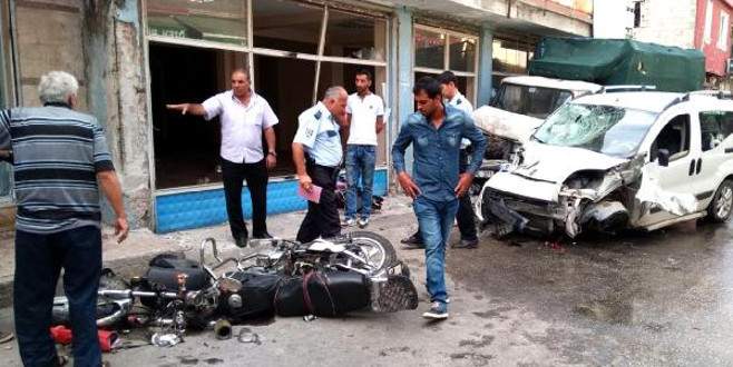 Kontrolden çıkan araç yayalara çarptı: 1 ölü, 3 yaralı