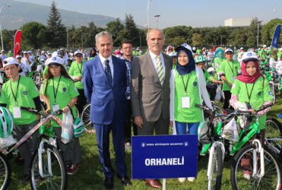 Büyükşehir’den başarılı öğrencilere bisiklet