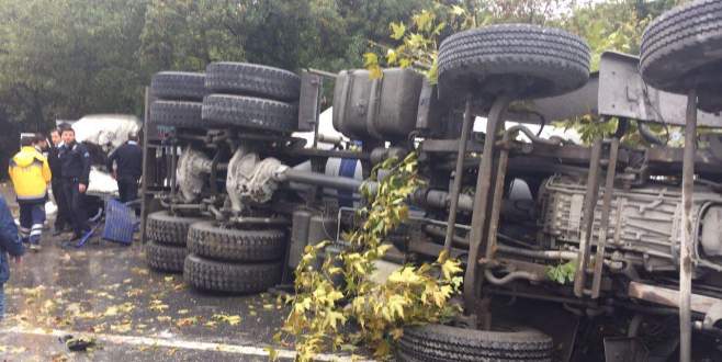 Beton mikseri 6 aracı ezdi: 1 ölü, 7 yaralı