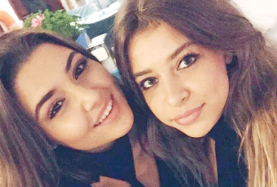 Ablası da oyuncu oluyor