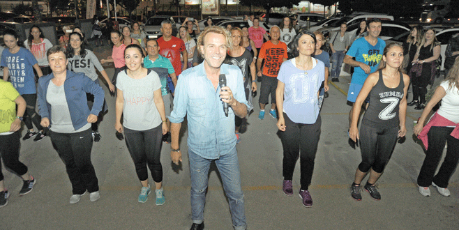 Soner’den zumbalı sürpriz