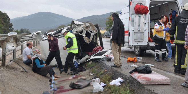 Bursa’da yağmurla gelen kazalar: 11 yaralı