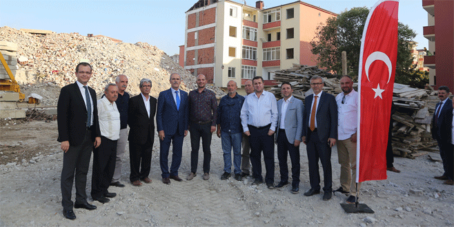 Bursa’da 37 bloklu sitenin yıkımına başlandı