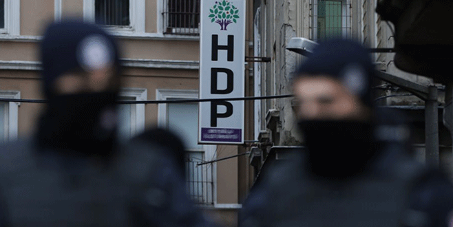 Diyarbakır’da HDP ve DBP’li yöneticilere polis baskını
