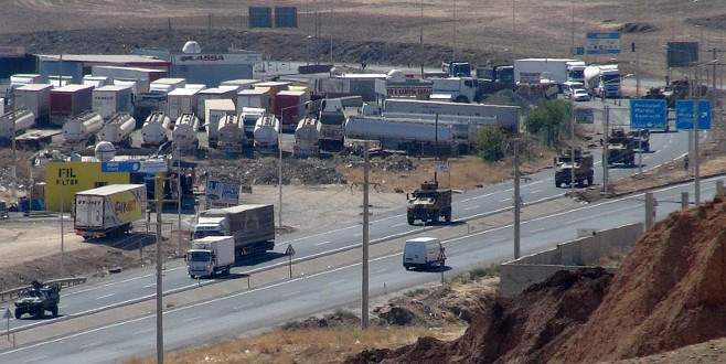 Irak sınırına askeri sevkiyat başladı