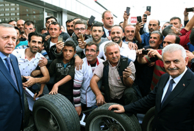 Cumhurbaşkanı Erdoğan ve Başbakan Yıldırım’dan esnaf ziyareti