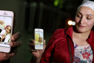 Durakta bulduğu 50 bin liralık dövizi polise teslim etti