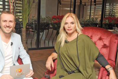 Bütün sanatçılar deli