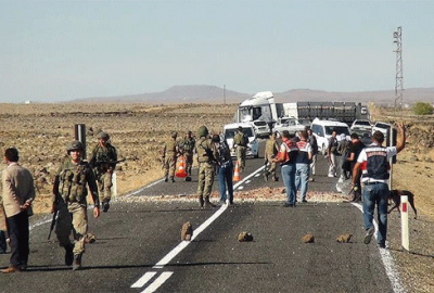 İçinde albayın da bulunduğu askeri araca hain tuzak!