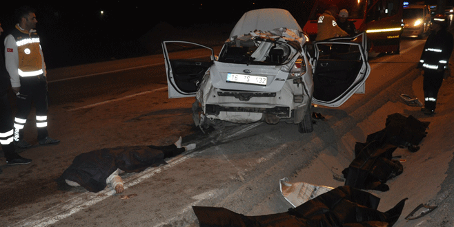 Bursa’da feci kaza: 4 genç hayatını kaybetti