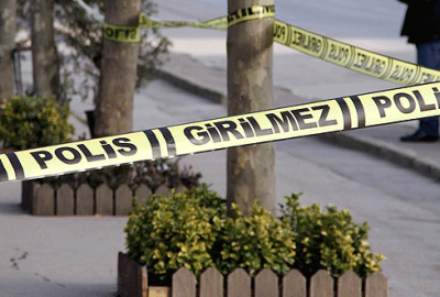 Kafe önünde silahlı dehşet!