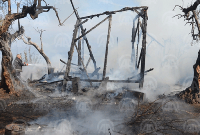 Bursa’da ahşap baraka küle döndü