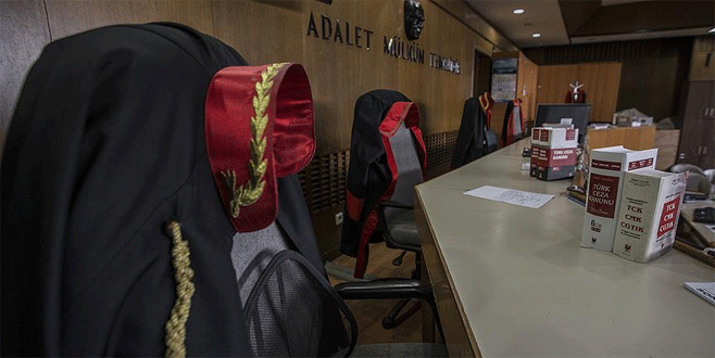 ‘FETÖ’cü hakimlerin baktığı davalar yeniden görülmeli’