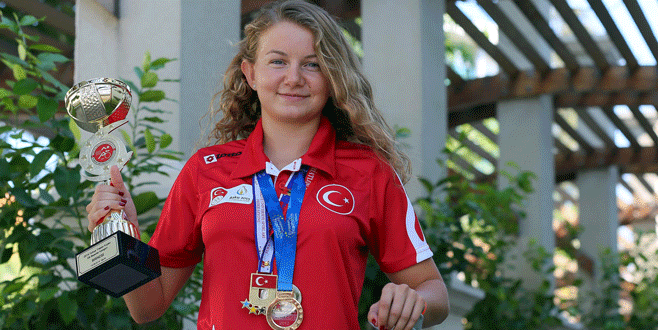 ‘Demir kız’ pes etmiyor