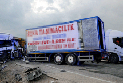 Zincirleme kaza: 2 ölü, 4 yaralı