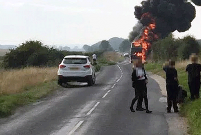 Süt tankeri otobüse çarptı: 20 ölü