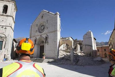 İtalya’daki depremin ardından zemin 70 santimetre çöktü