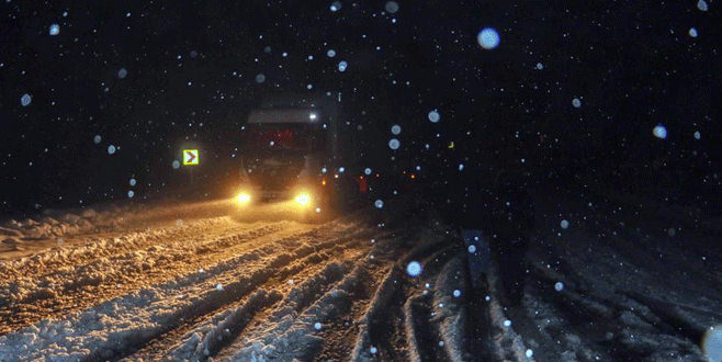 Ağrı-Iğdır karayolu ulaşıma kapandı