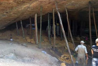 Dini tören sırasında mağara çöktü: 10 ölü
