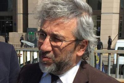 Almanya Can Dündar’a pasaport verdi