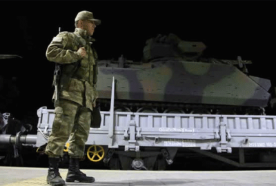 Sınıra zırhlı araç takviyesi sürüyor