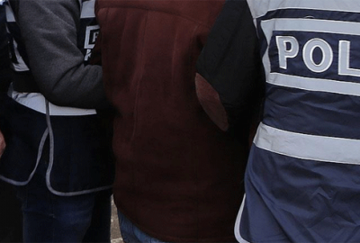 FETÖ’den aranan isim sahte kimlikle yakalandı