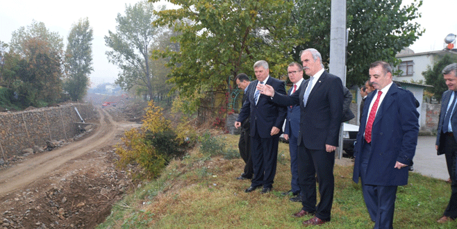 Bursa’da Hacivat Deresi temizlendi