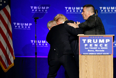 Trump güvenlik gerekçesiyle kürsüden indirildi