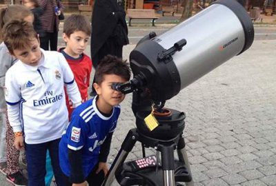 70 yılın en büyük dolunayını gözlemlediler